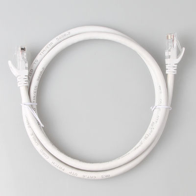 RJ45 कनेक्टर के साथ सफेद UTP Cat6 पैच कॉर्ड 24AWG 7/0.2 PVC LSZH जैकेट